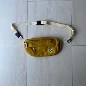Walker Goods Louie Sling in Yellow